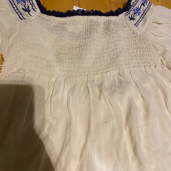 Taylor and Sage off the shoulder shirt - Picture 6 of 6